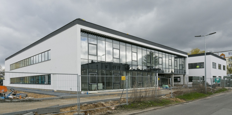 Siedziba NFZ przy ul. Łomżyńskiej 33 w budowie. Fot. Jacek Nowacki