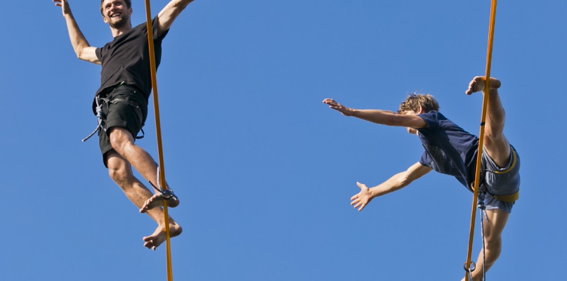 Petr Voříšek i Danny Menšík. Slackline Games Bydgoszcz 2017. Fot. Jacek Nowacki
