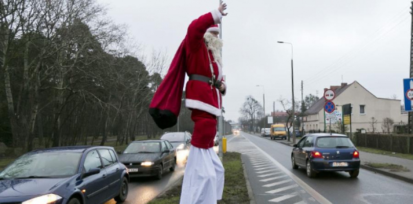 Mieszkańcy Miedzynia, Prądów, Wilczaka i Jarów zorganizowali już wiele akcji i happeningów, by przekonać władze miasta do przebudowy ul. Nakielskiej. Fot. Jacek Nowacki