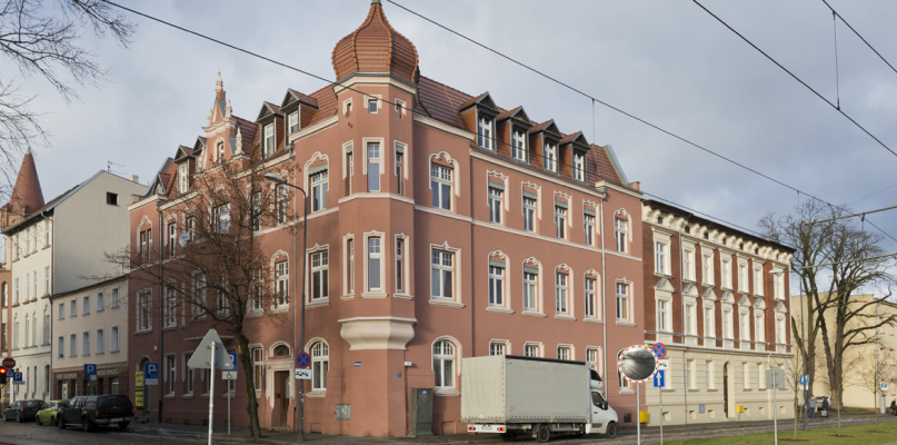 Garbary 12, Naruszewicza 1. Fot. Jacek Nowacki