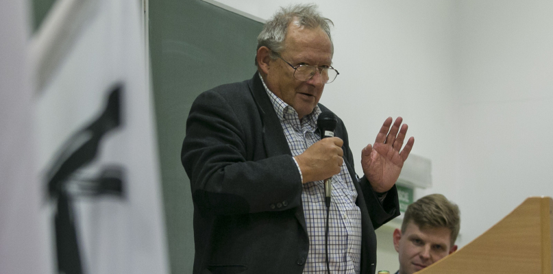 Adam Michnik na spotkaniu na UKW. Fot. Jacek Nowacki