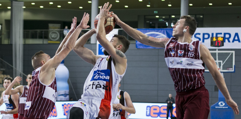 Enea Astoria Bydgoszcz - Spójnia Stargard 76:88. Artego Arena - 31.01.2018. Fot. Jacek Nowacki