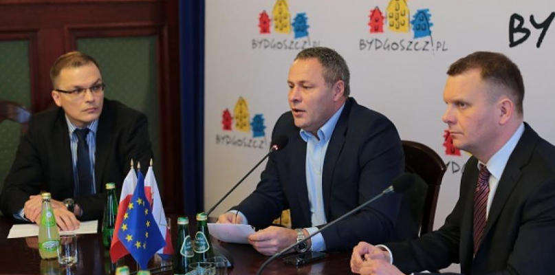 Tomasz Szymański (pierwszy z lewej), Rafał Bruski i Mirosław Kozłowicz. Fot. Jacek Nowacki