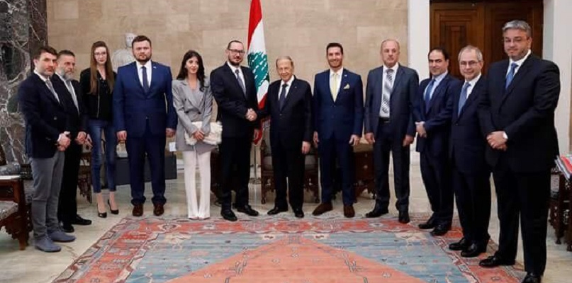 Prezydent Libanu Michel Aoun wita posła Pawła Skuteckiego. Źródło: Paweł Skutecki/Facebook 