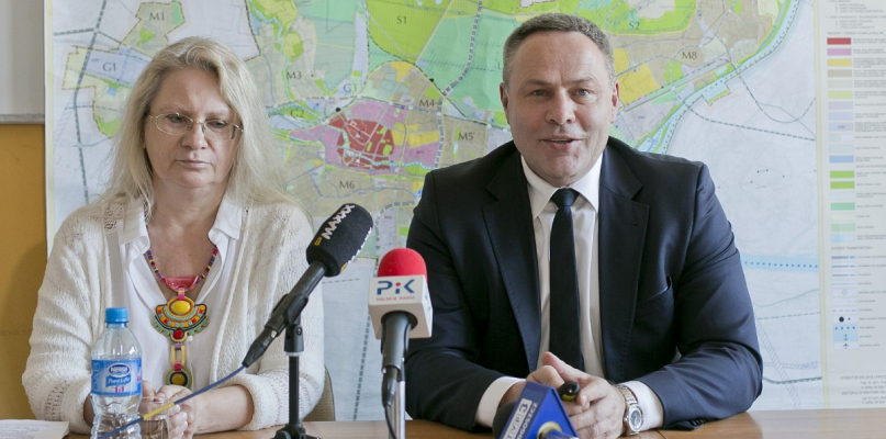 Dyrektor MPU  Anna Rembowicz?Dziekciowska i prezydent Rafał Bruski. Fot. Jacek Nowacki