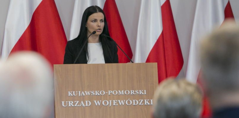 Monika Berger, dyrektor KPUW,  poinformowała o unieważnieniu przetargu na eksmisję Tartaku Bydgoszcz. Fot. Jacek Nowacki