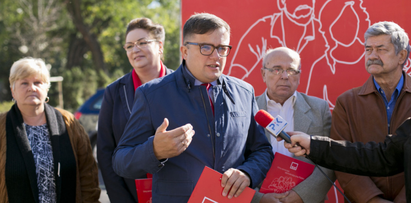 Członkowie SLD w naszym mieście rzucają legitymacje partyjne. Ireneusz Nitkiewicz w ogniu krytyki.  Fot. Jacek Nowacki