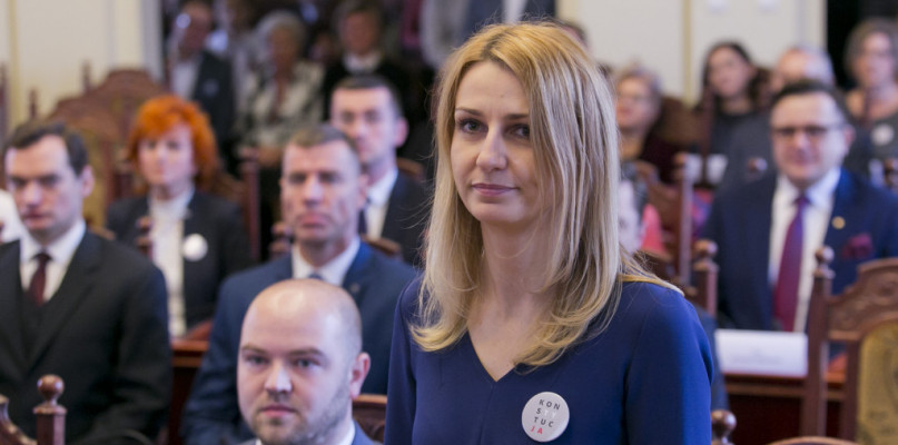 Agnieszka Bąk podczas ślubowania na sesji inaugurującej kadencję 2018-2013. . Fot. Jacek Nowacki