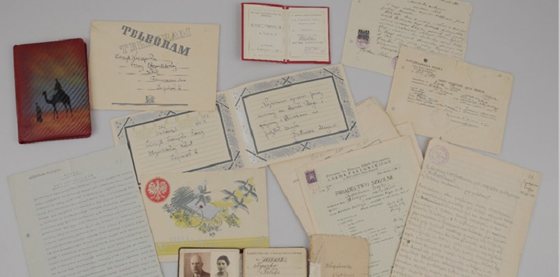 Różne rodzaje dokumentów osobistych, fot. NDAP/K. Zgliński