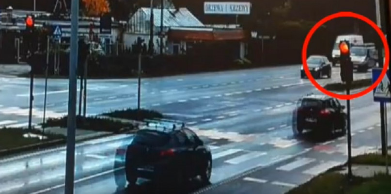 Screen z filmu policji