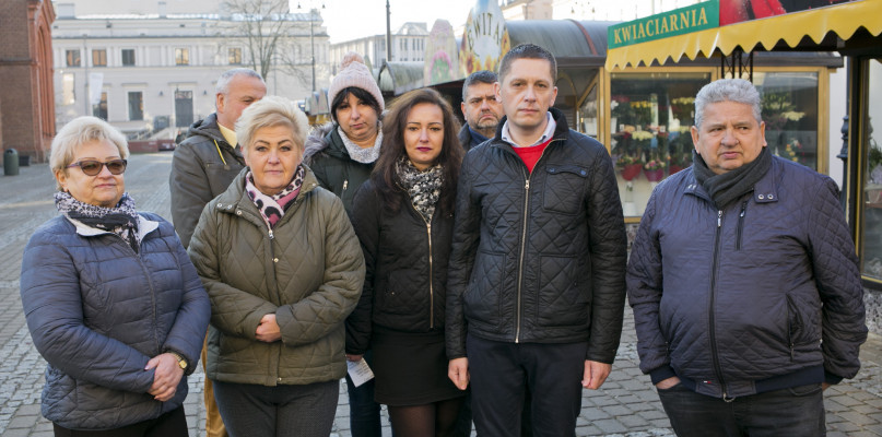 Konferencja prasowa na placu Wolności. Fot. Jacek Nowacki