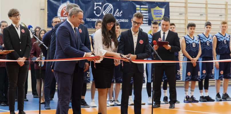 Sala sportowa Zespołu Szkół Elektronicznych  otwarta. Fot. Jacek Nowacki