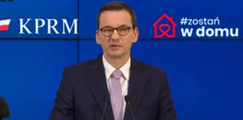 Zdjęcie z konferencji prasowej ttansmitowanej na Facebooku - kancelaria.premiera