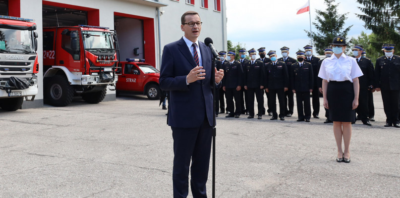 Premier Mateusz Morawiecki w Jednostce Ratowniczo-Gaśniczej nr 2 PSP w Grudziądzu - 6.07.2020. Fot. Jacek Nowacki 