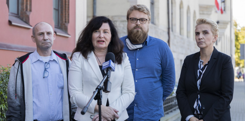 Pan Marian, Beata Maciejewska, Stelios Alewras, Joanna  Scheuring-Wielgus. Fot. Jacek Nowacki
