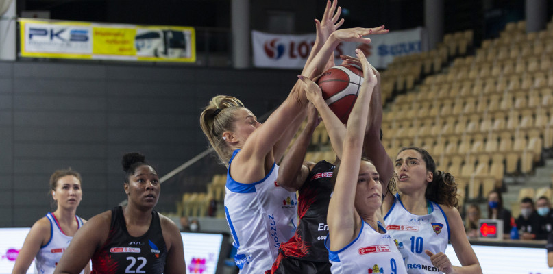 KS Basket 25 Bydgoszcz - Energa Toruń 73:50 - 18.10.2020. Fot. Jacek Nowacki