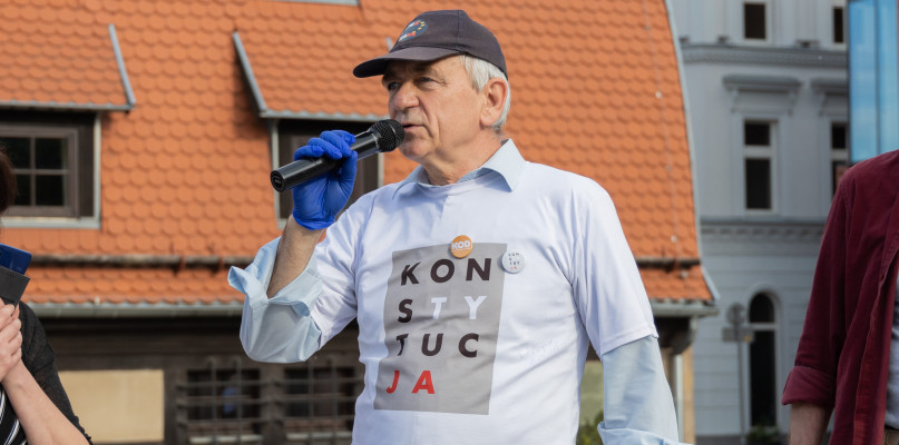 Lider bydgoskiego KOD-u Karol Słowiński. Fot. Jacek Nowacki