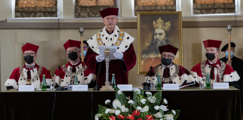 UKW wraca do mieszaną formy kształcenia. Fot. Jacek Nowacki